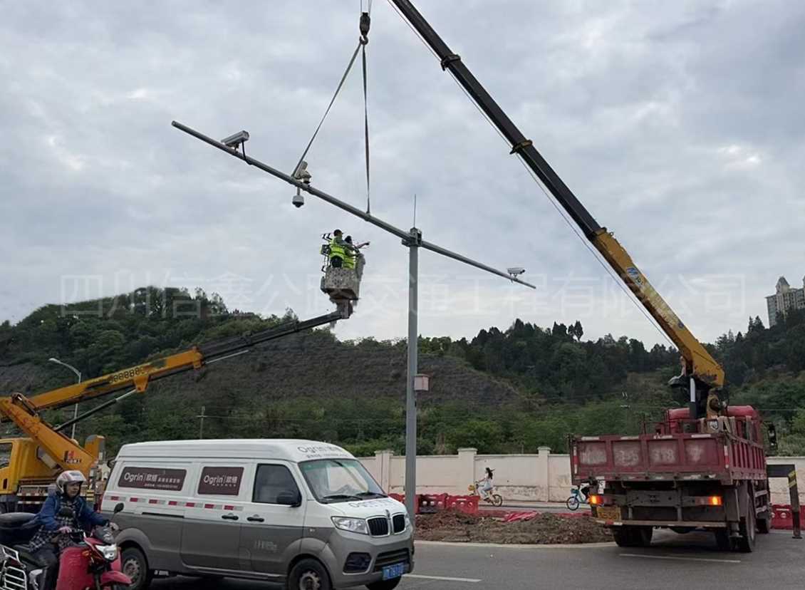 电子警察监控杆（T型臂）